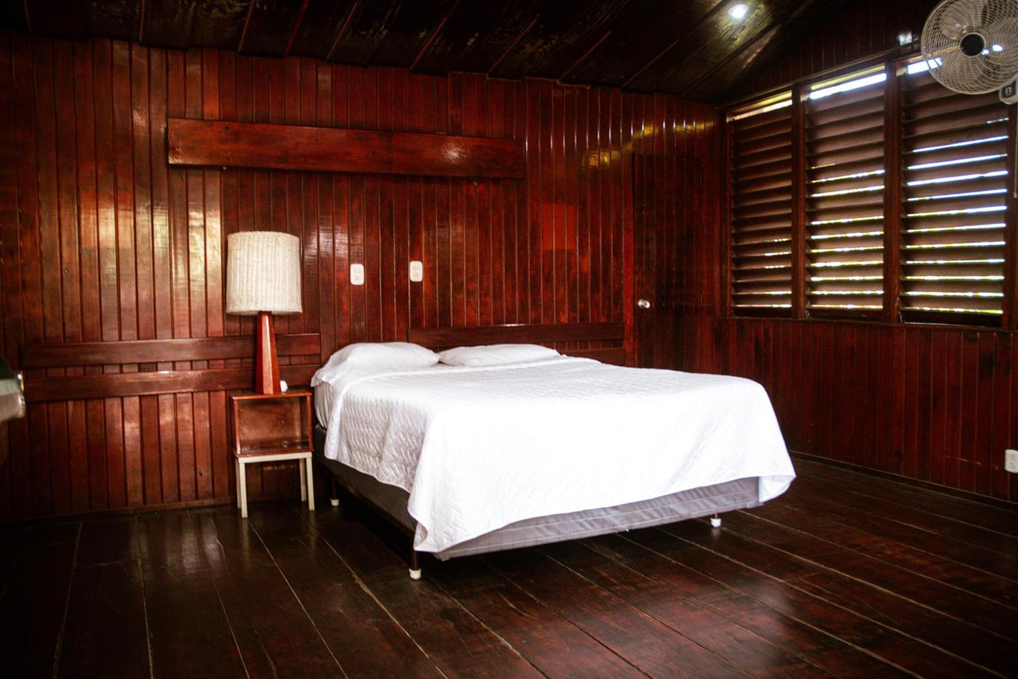Hotel La Colonia 레탈룰레우 외부 사진