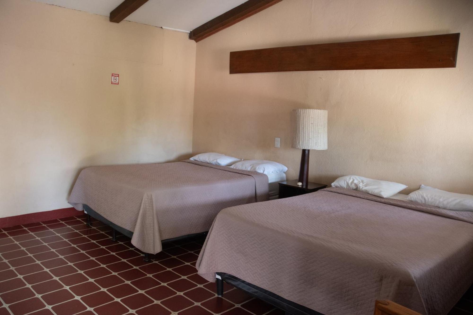 Hotel La Colonia 레탈룰레우 외부 사진